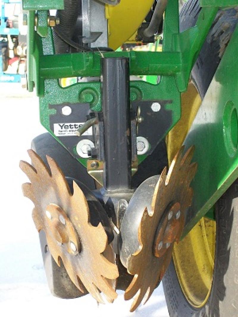 Yetter 2967 Series Pin Adjust Residue Manager